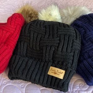 NWOT 3 BRITT’S KNITS BEANIE & GLOVES SET RED BLACK AND BLUE